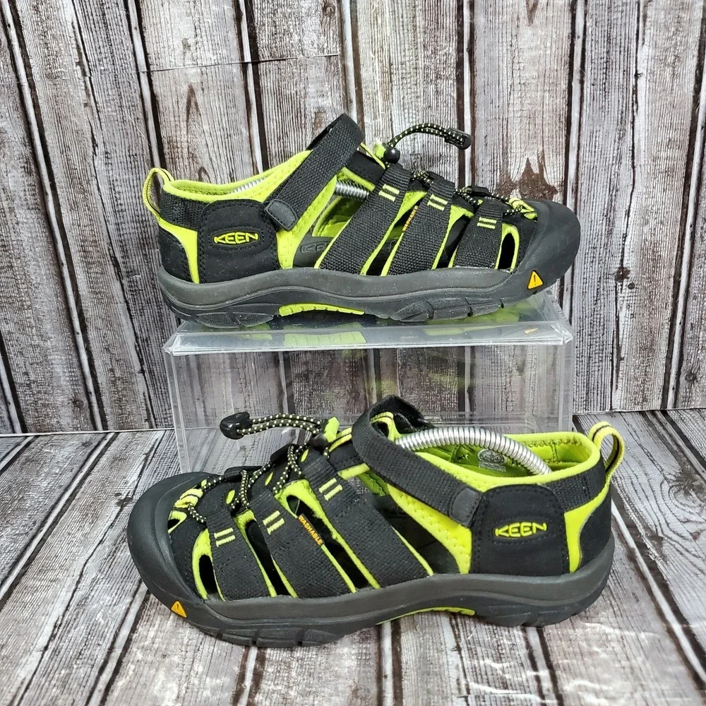 Keen Youth Newport H2 Waterproof Sandals Black Green Hiking Outdoor Trail Size 5